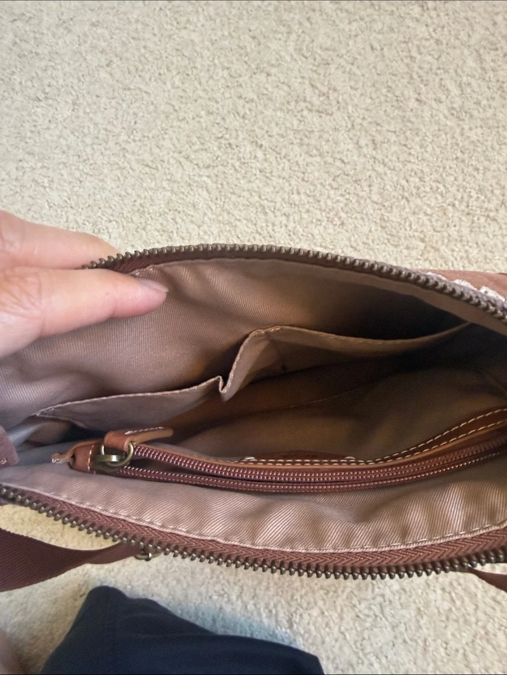 Like new “The Sak Lucia Crossbody” Women's Brown Suede Bag with Adjustable Strap